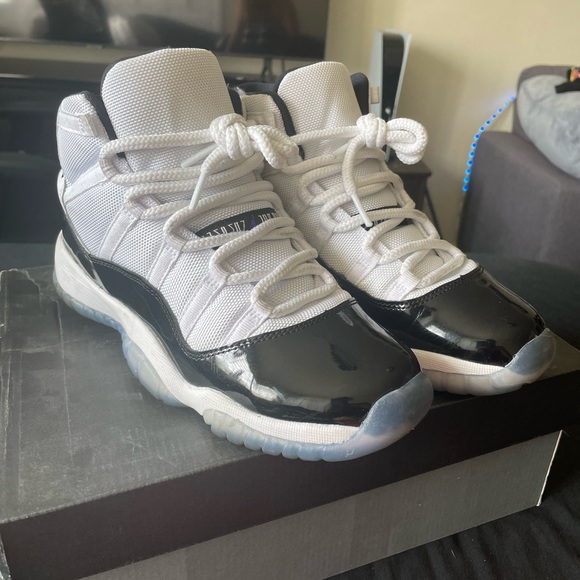 Air Jordan 11 Concord Retro Size